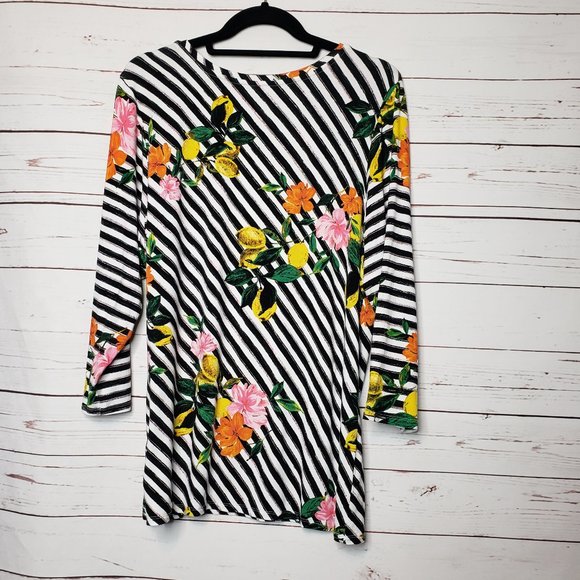 Investment II Essentials Lemon & Floral Striped Top - Picture 2 of 6